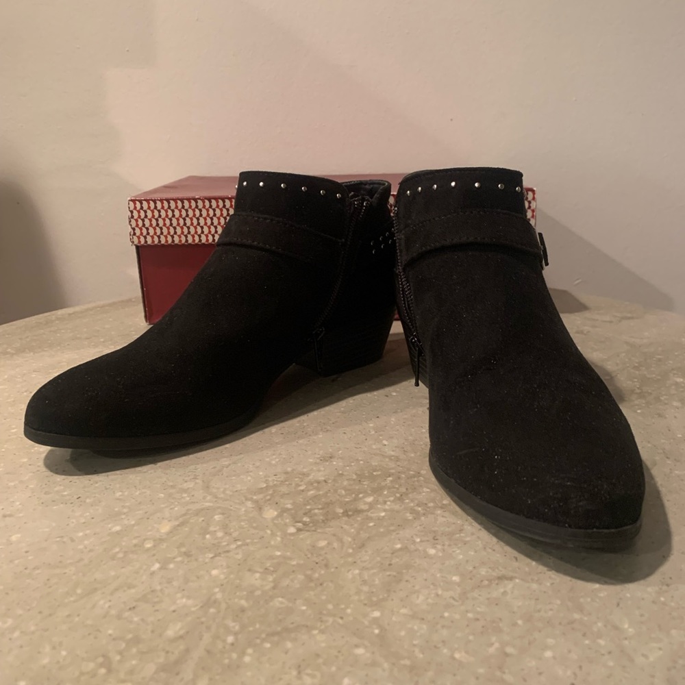Massini Shoes | Black Buckle Studded Fashion Booties